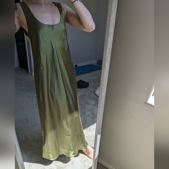 VINCE. nwot Green Satin Slip Midi Dress Large - Picture 6 of 8
